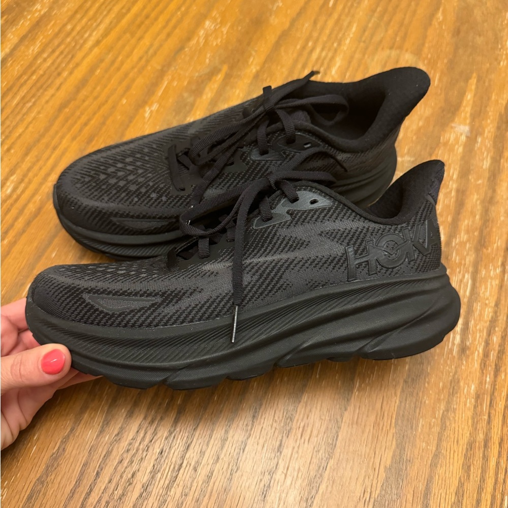 Hoka Clifton 9 Women’s Size 8